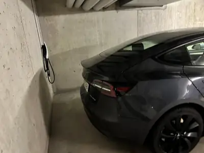 Tesla Model 3 2021 — Berline électrique performante, 76 000 km, garantie usine — arrière