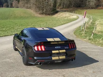 Ford Mustang Shelby GT-H 5.0 V8 — Légende Hertz authentique, 45'000 km seulement — interni