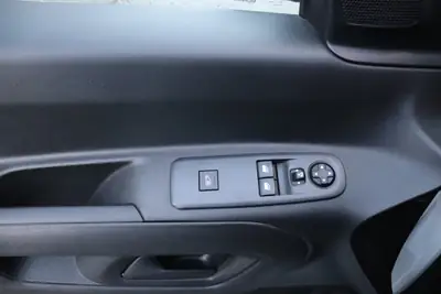 Opel Combo-e Cargo Essentia — Utilitaire électrique compact, 60'000 km seulement — Miniatura 15