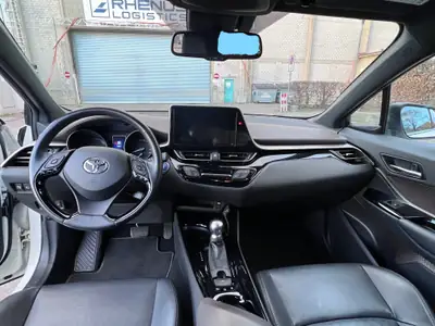 Toyota C-HR 1.8 HSD Premium — SUV Compact Hybride, Économique et Fiable — Thumbnail 8