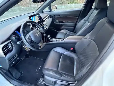 Toyota C-HR 1.8 HSD Premium — SUV Compact Hybride, Économique et Fiable — Thumbnail 9