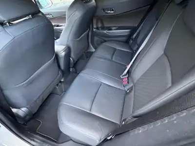 Toyota C-HR 1.8 HSD Premium — SUV Compact Hybride, Économique et Fiable — Thumbnail 11