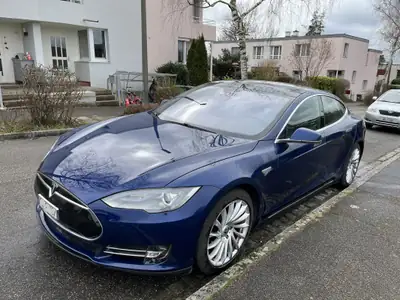 Tesla Model S 70 D — Berline électrique 7 places, Supercharging gratuit à vie — vista esterna