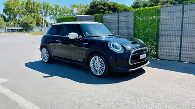 MINI Cooper SE 2022 — Électrique performant, 5900 km seulement — Seitenansicht