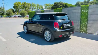 MINI Cooper SE 2022 — Électrique performant, 5900 km seulement — Armaturenbrett