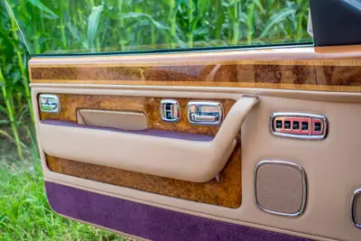 Rolls-Royce Corniche Last of Line 2003 — Un des 45 exemplaires, cabriolet mythique — Miniatura 17