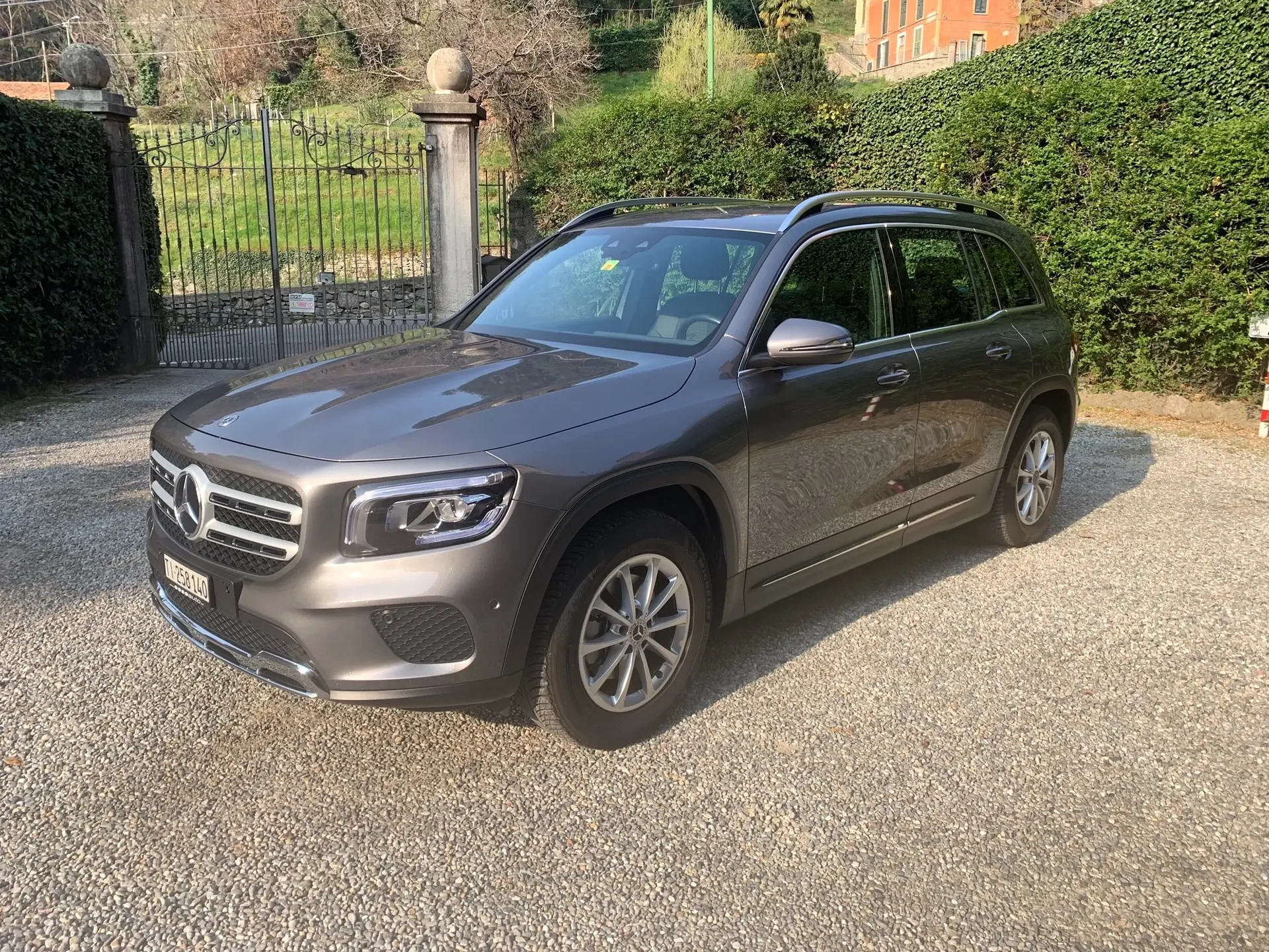 Mercedes-Benz GLB 200 4Matic — SUV polyvalent, traction intégrale et 106'000 km — vista esterna