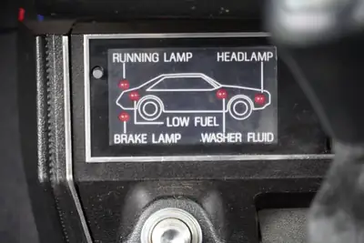 Ford Mustang Cobra 1980 — Légende américaine turbo, rouge éclatant, faible kilométrage — Miniatur 13