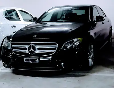 Mercedes-Benz E 450 AMG Line 4Matic — Berline premium avec 367 ch et transmission 9G-Tronic — Außenansicht