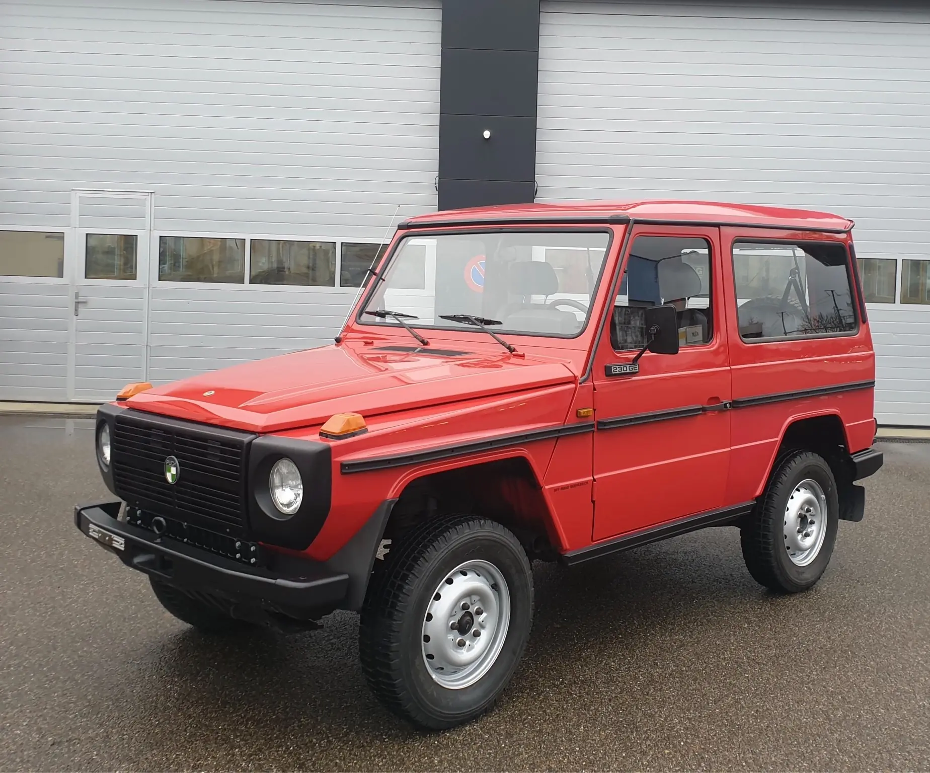 Puch 230 GE 3 Swiss — Un classique tout-terrain avec statut de véhicule veteran — vista esterna