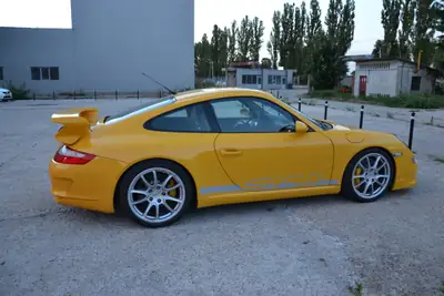 Porsche 911 GT3 2007 — Icône sportive avec freins céramiques et seulement 25 000 km — interni