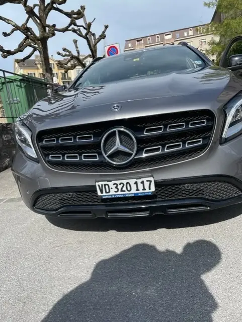 Mercedes-Benz GLA 200 Night Star — SUV compact premium, 47 000 km, garantie usine