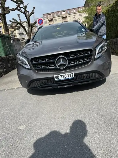 Mercedes-Benz GLA 200 Night Star — SUV compact premium, 47 000 km, garantie usine — dettaglio