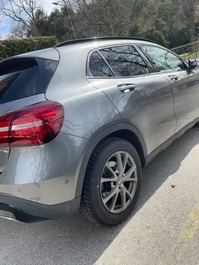 Mercedes-Benz GLA 200 Night Star — SUV compact premium, 47 000 km, garantie usine — Miniatura 8