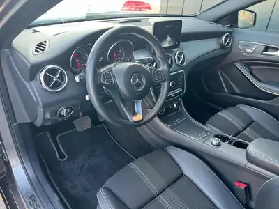 Mercedes-Benz GLA 200 Night Star — SUV compact premium, 47 000 km, garantie usine — Miniatura 10