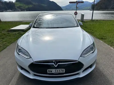 Tesla Model S 70 D — Berline électrique premium 525 ch, Supercharge Lifetime inclus — fianco