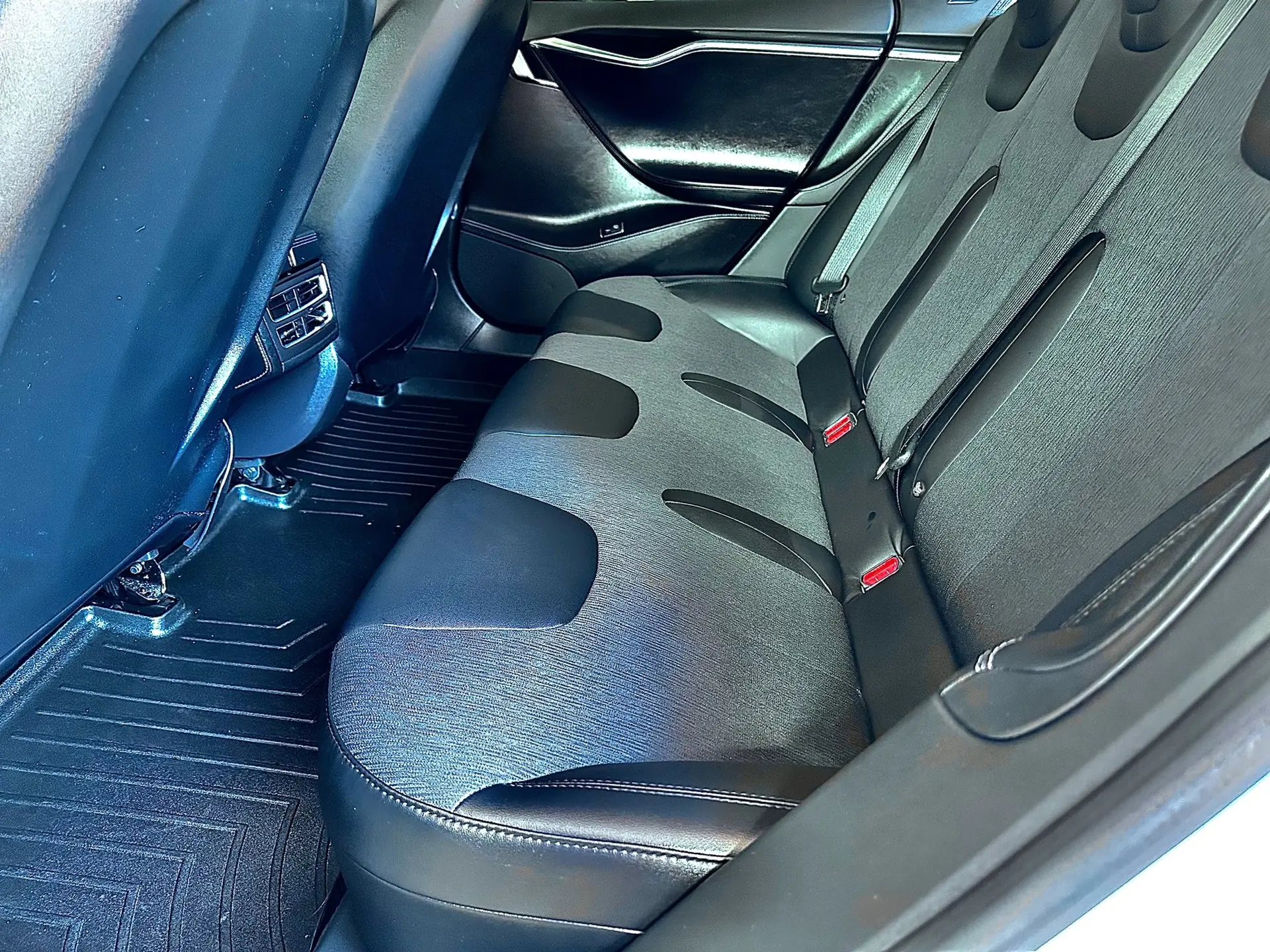 Tesla Model S 2016 occasion Stans — 5
