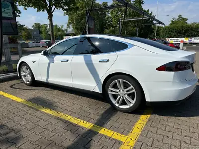 Tesla Model S 70 D — Berline électrique premium 525 ch, Supercharge Lifetime inclus — Miniatura 19