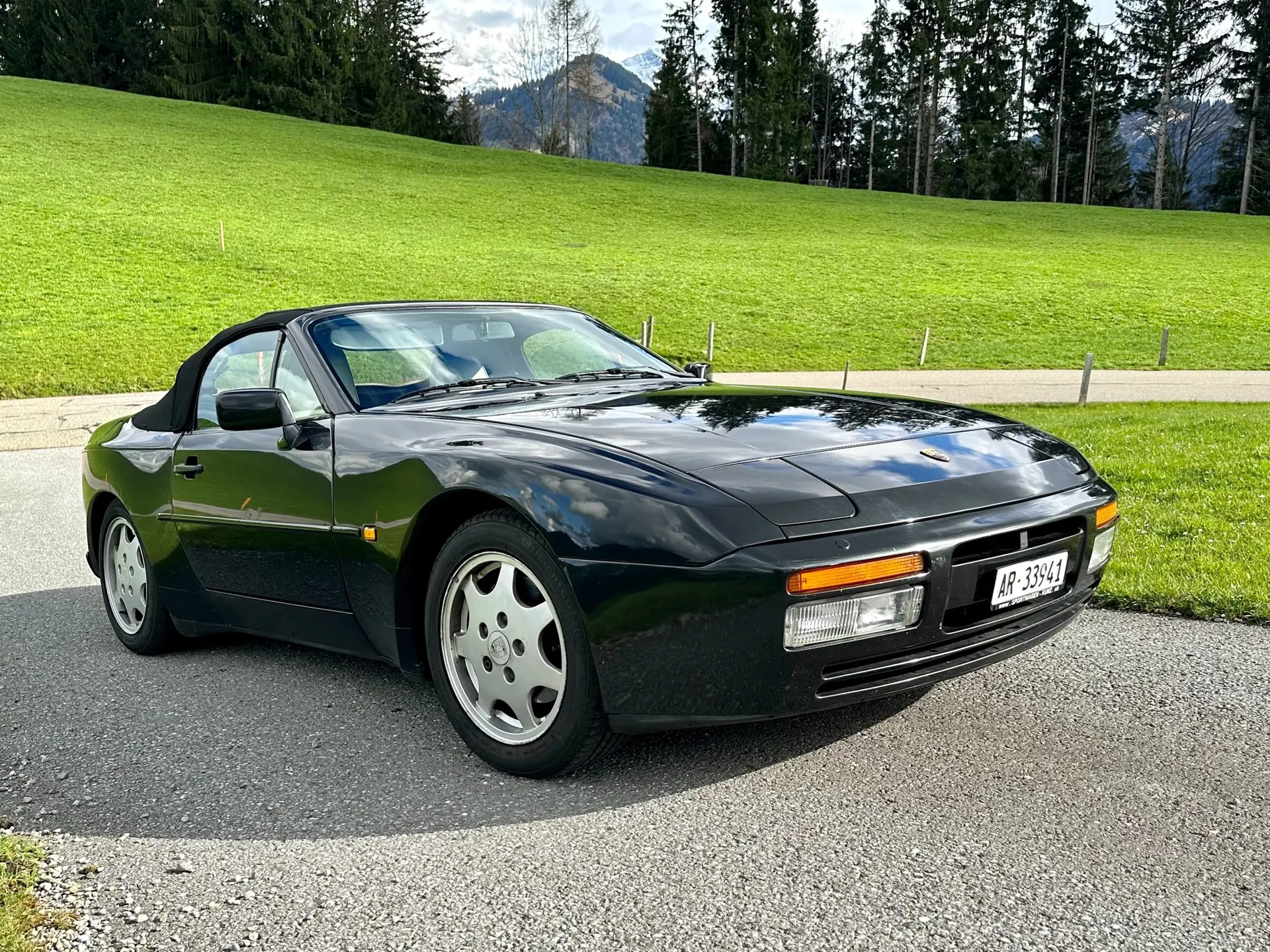 Porsche 944 S2 Cabriolet — Légende des années 90, état d'origine préservé