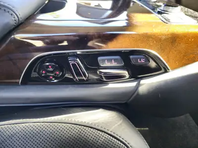Audi A8 3.0 TDI Quattro — Berline premium diesel, entretien récent — Miniature 8