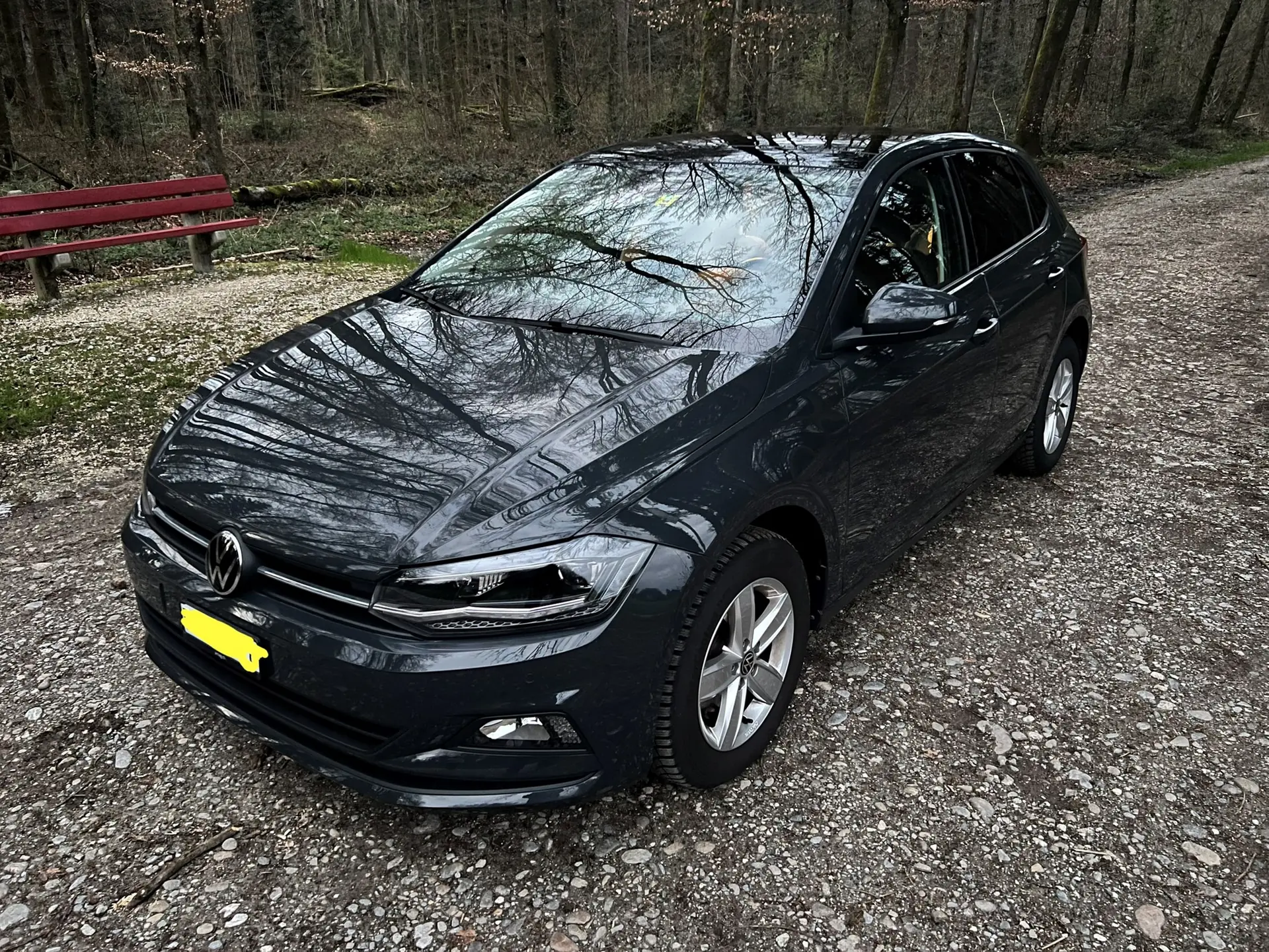 VW Polo 1.0 TSI Highline — Citadine agile, très basse consommation, 15'600 km seulement — vista esterna