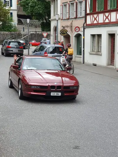 BMW 850i A 1990 — Coupé grand tourisme vintage, 300 ch et patine d'époque — cruscotto