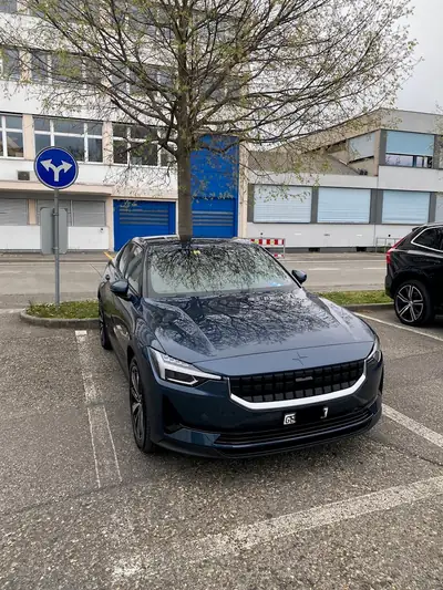 Polestar 2 Long Range Dual 78 kWh — Berline électrique haute performance, 30 000 km — vista esterna