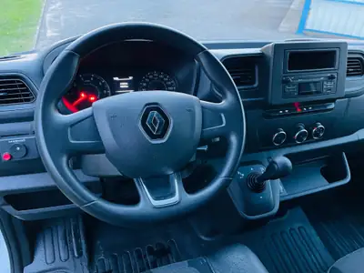 Renault Master T35 Energy 180 dCi — Utilitaire robuste, faible kilométrage et consommation maîtrisée — Innenraum