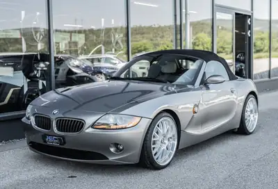 BMW Z4 2.5i Roadster — Cabriolet sportif de prestige, boîte manuelle authentique — side view
