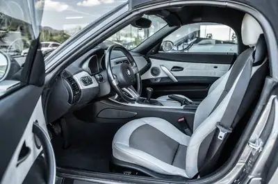 BMW Z4 2.5i Roadster — Cabriolet sportif de prestige, boîte manuelle authentique — Thumbnail 7
