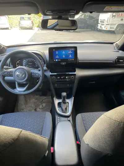 Toyota Yaris Cross 1.5 Comfort e-CVT — SUV compact hybride, quasi neuf — Detail