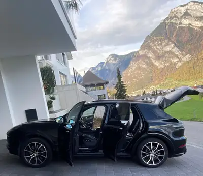 Porsche Cayenne S 2018 — SUV premium 440 ch, très bien entretenu, sans sinistre — vista posteriore