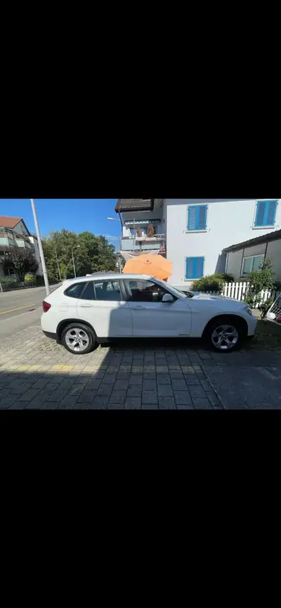 BMW X1 sDrive 18d Steptronic — SUV compact diesel automatique, blanc immaculé — Miniature 17