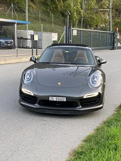 Porsche 911 Turbo PDK — Coupé haute performance, état quasi neuf avec 56'650 km — intérieur