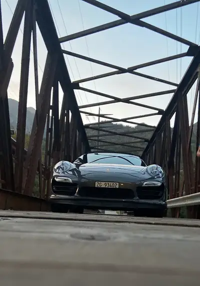Porsche 911 Turbo PDK — Coupé haute performance, état quasi neuf avec 56'650 km — Miniature 12