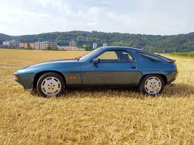 Porsche 928 S 1980 — Chef-d'œuvre GT allemand, 310 ch de légende — côté