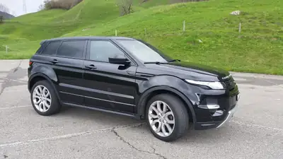 Land Rover Range Rover Evoque 2.0 Si4 Dynamic — Luxe compact 4x4, 54'000 km seulement — Heckansicht