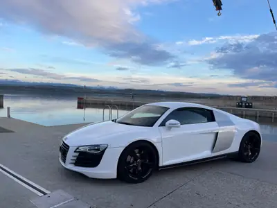 Audi R8 Coupé 4.2 V8 420 ch — Supercar mythique, boîte manuelle rare, état impeccable — vista posteriore