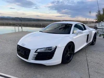 Audi R8 Coupé 4.2 V8 420 ch — Supercar mythique, boîte manuelle rare, état impeccable — interni