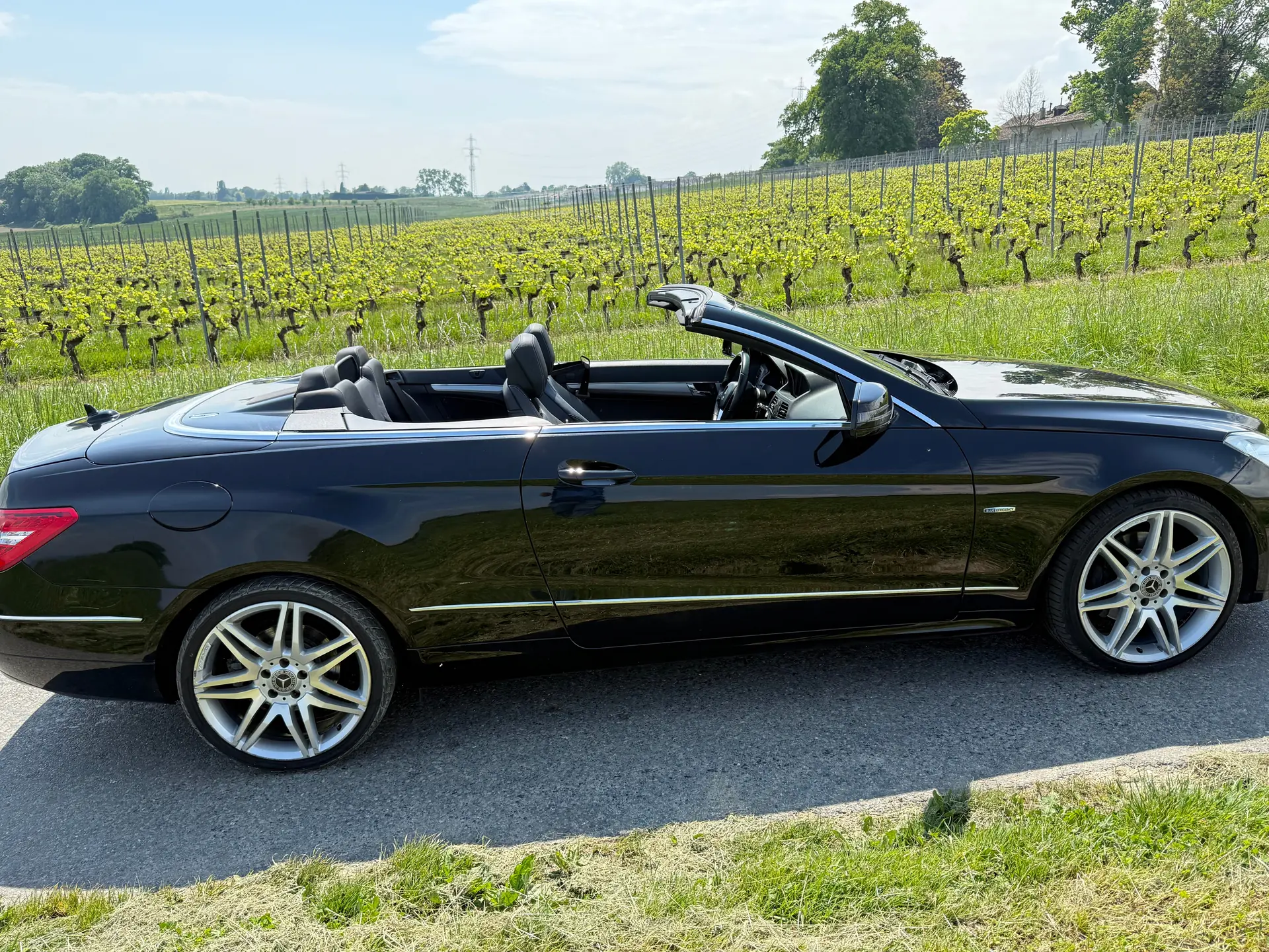 Mercedes-Benz E 350 Cabriolet — Élégance décapotable, 306 ch et consommation maîtrisée — vue extérieure