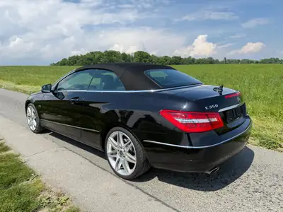 Mercedes-Benz E 350 Cabriolet — Élégance décapotable, 306 ch et consommation maîtrisée — Miniature 7