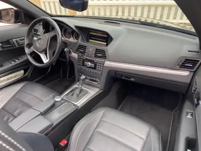 Mercedes-Benz E 350 Cabriolet — Élégance décapotable, 306 ch et consommation maîtrisée — Miniature 13