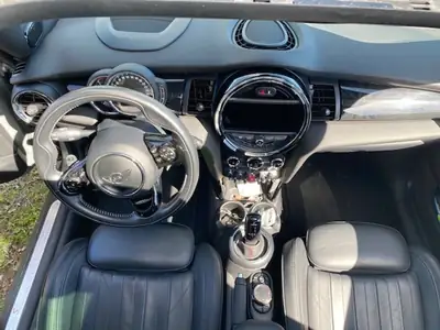 MINI Cooper S Steptronic — Sportivité britannique et efficacité énergétique — Miniature 9