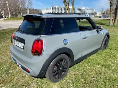 MINI Cooper S Steptronic — Sportivité britannique et efficacité énergétique — Miniature 11