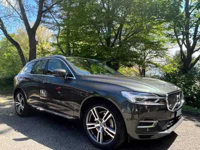 Volvo XC60 T8 eAWD Inscription — Hybride rechargeable haute performance, 142'000 km — Seitenansicht
