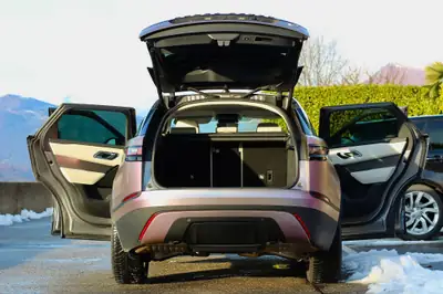 Range Rover Velar P 250 — SUV Premium 2020, 50'000 km, Design Signature — interior