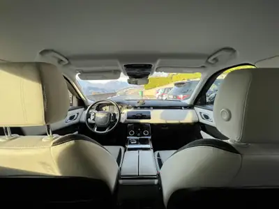 Range Rover Velar P 250 — SUV Premium 2020, 50'000 km, Design Signature — dashboard