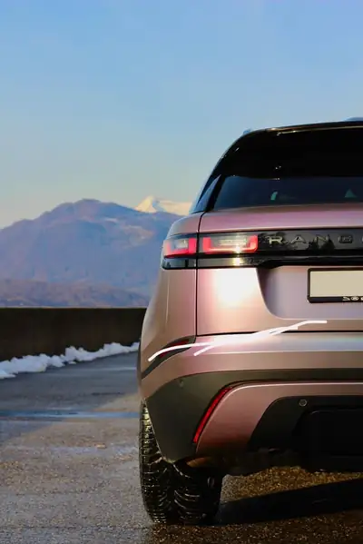 Range Rover Velar P 250 — SUV Premium 2020, 50'000 km, Design Signature — Thumbnail 9