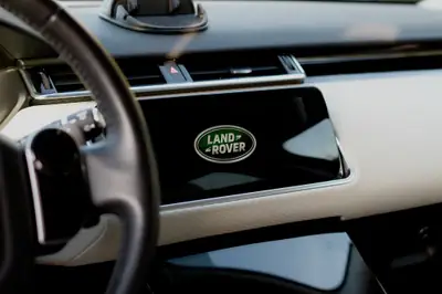 Range Rover Velar P 250 — SUV Premium 2020, 50'000 km, Design Signature — Thumbnail 8