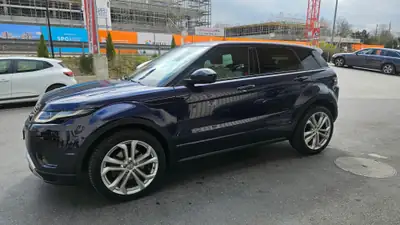 Land Rover Range Rover Evoque 2.0 TD4 SE Dynamic — SUV compact diesel, 87'000 km, sans sinistre — dashboard